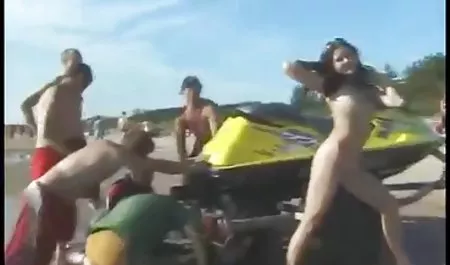 Dziś są busty Rina bzykanie starszych