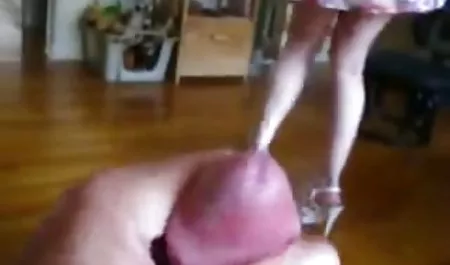 Gorące laski wziąć ładunek w dzień sex starsze mamuski na podłodze sobotę
